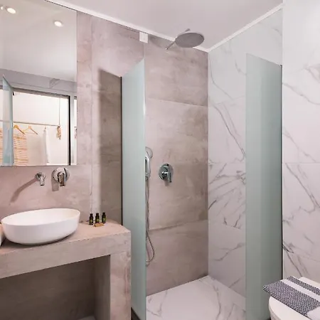 Acron * 利迈纳里亚